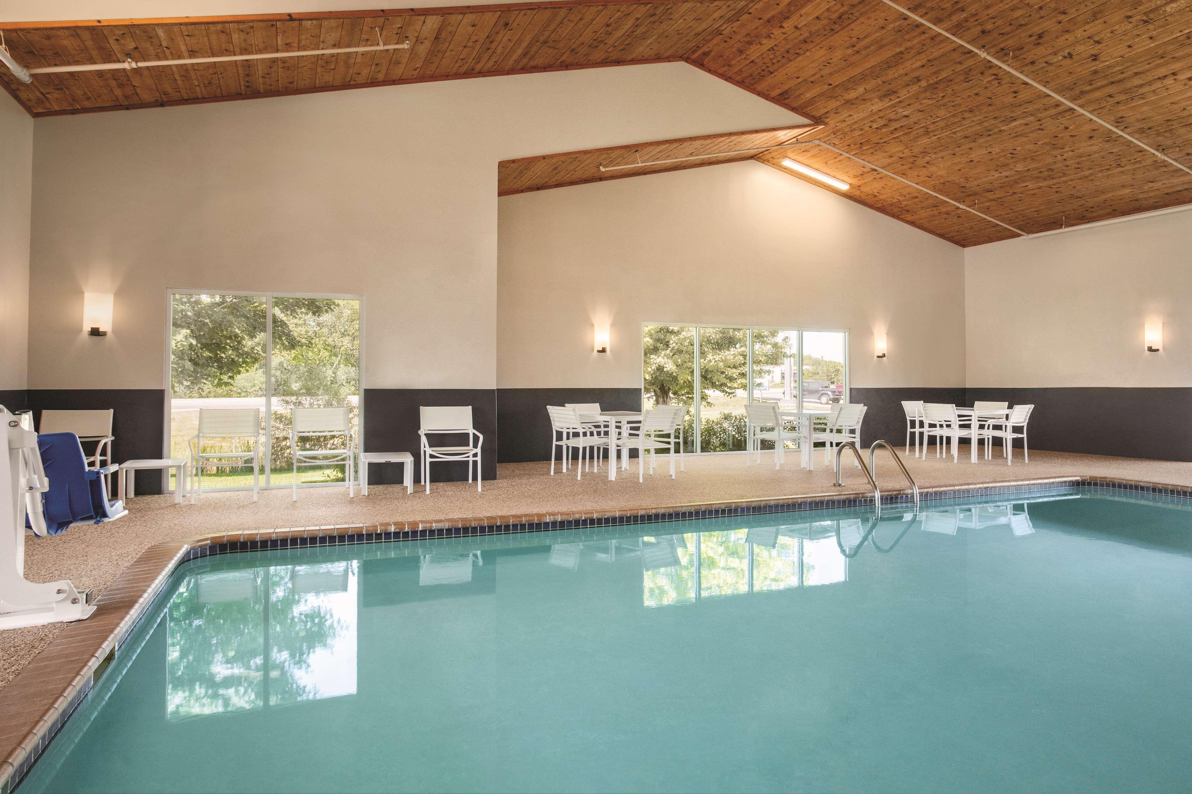 Country Inn & Suites By Radisson, Buffalo, Mn Eksteriør bilde